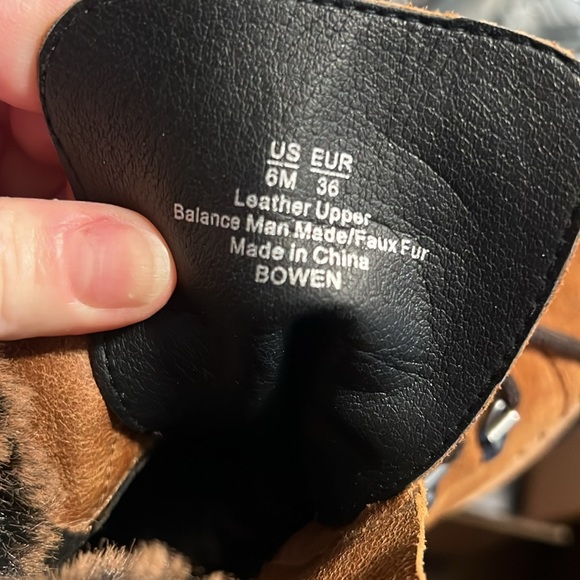 Sam Edelman Suede Booties with Fur Trim - EUC Size 6 - Picture 8 of 8